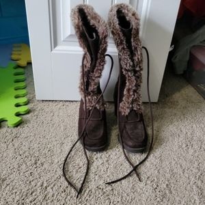 Brown fur boots